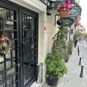 Taksim Celebi Suites Стамбул